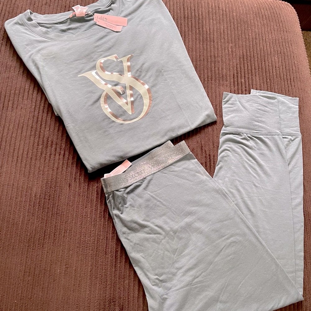 NWT VS 2 piece pajama set. Size XL